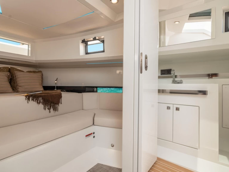 Pronajmout si De Antonio d36 v Ibiza Town