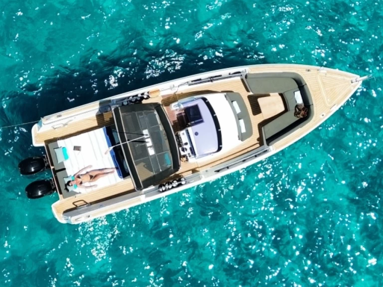 Pronájem lodi Ibiza Magna lákavé ceny Fjord 38 Xpress