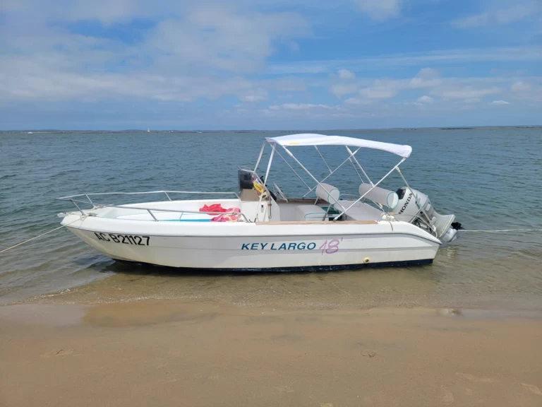 Sessa Marine Key Largo 18 jednotlivci a charterové společnosti v Arcachon