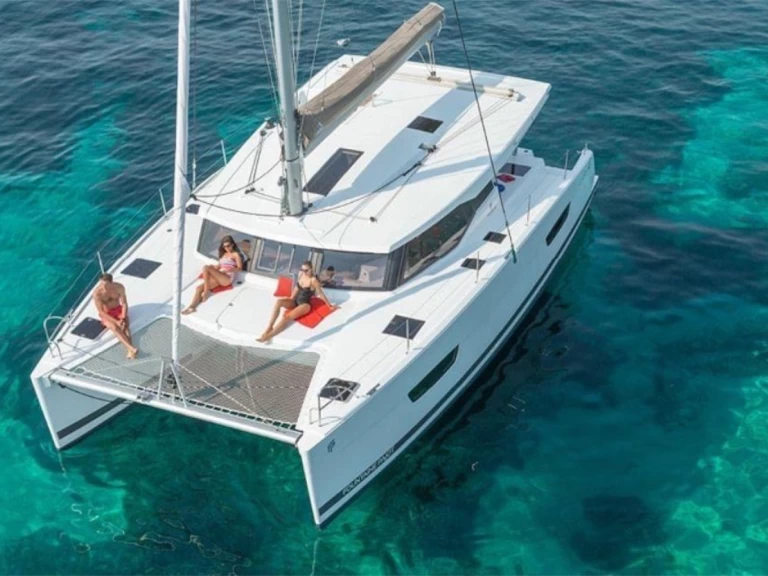 Pronajmout Katamarán se skipperem či ne Fountaine Pajot v Tivat
