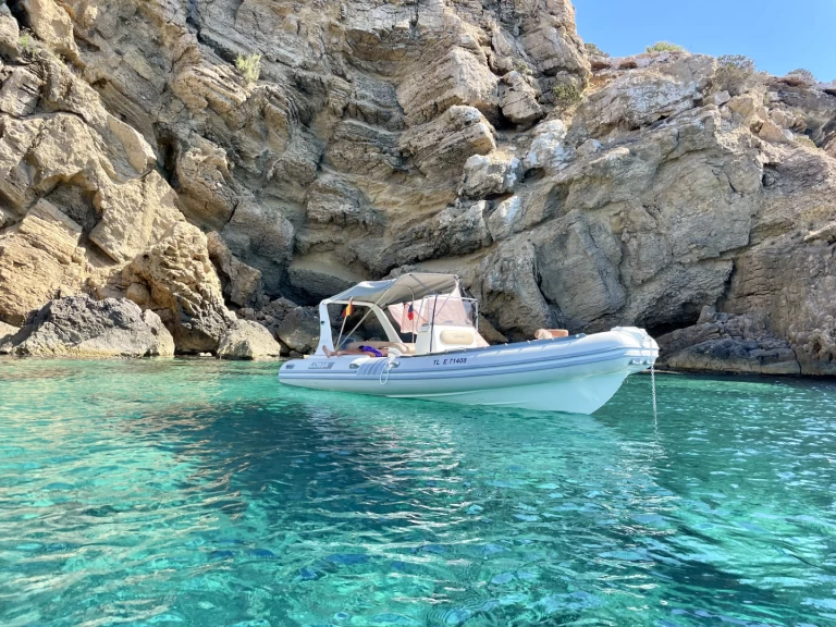 Pronájem Polotuhá loď Lomac s licencí