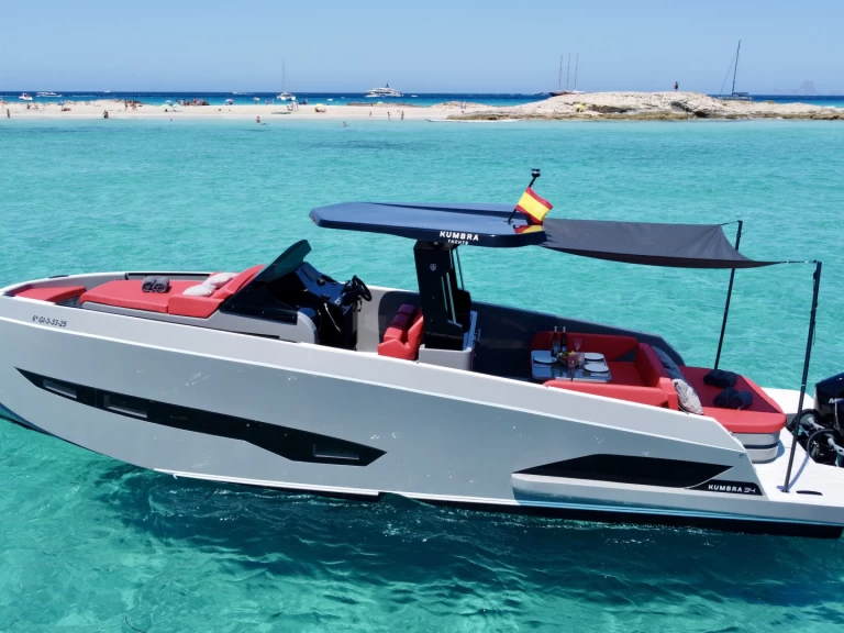 KUMBRA 34 jednotlivci a charterové společnosti v Ibiza Town