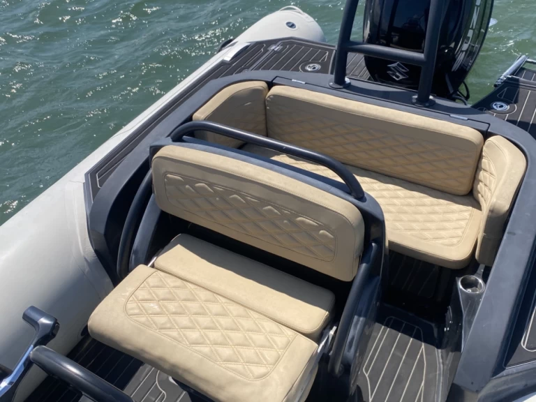 Pronajmout Polotuhá loď se skipperem či ne Highfield v Arcachon