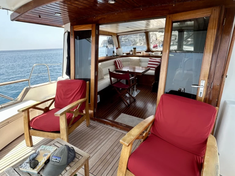 Pronajmout Motorová loď se skipperem či ne Menorquin-Yachts v Ponza