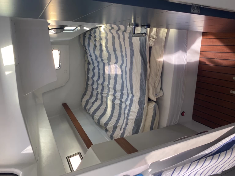 Pronajmout si RM RM 1060 v Port de Sitges Aiguadolç