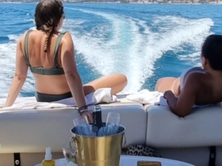 Pronájem lodi Lisabon lákavé ceny 210 SSI