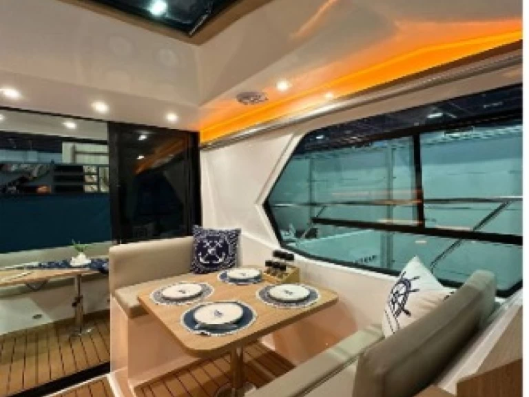 Pronájem Motorová loď v Kuşadası İlçesi -Cruisers Private