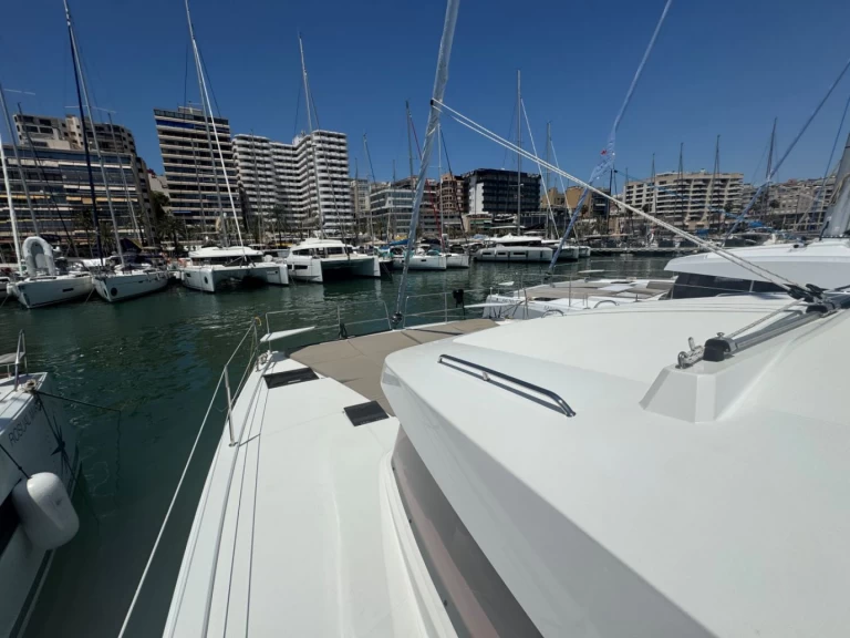 Pronájem lodi Bali Bali Catsmart v Palma de Mallorca na Samboatu