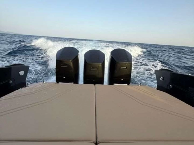 Pronajmout si Sea Water Kymera 53 v Bonifacio