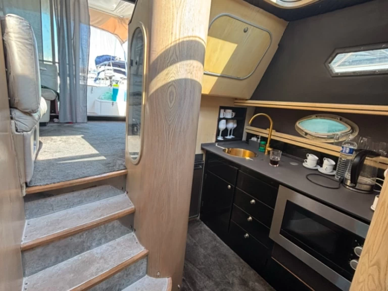 Pronájem Motorová loď Gin sea s licencí