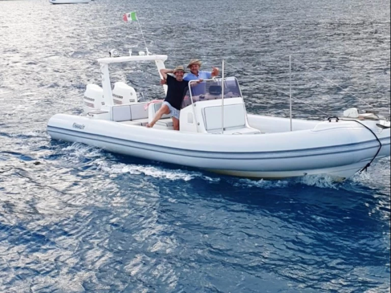 Pronajmout si Marlin Boat 760 v Salina (Island)