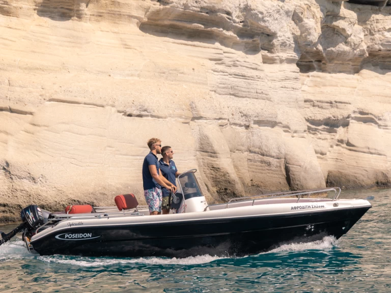 Pronajmout Motorová loď se skipperem či ne Poseidon v Agía Kiriakí