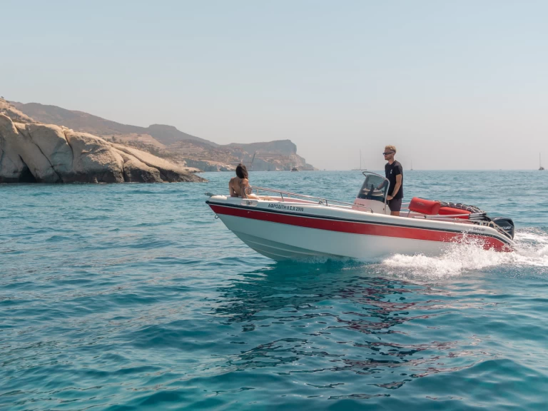 Pronajmout si Poseidon BLU WATER 185 v Mílos