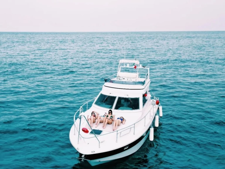 Pronájem Motorová loď v Catania -Comar Clanship 42 FB