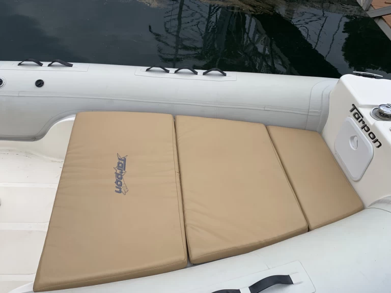 Rodman Tarpon 790 LX jednotlivci a charterové společnosti v Santander