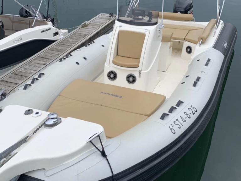 Pronájem lodi Santander lákavé ceny Tarpon 790 LX