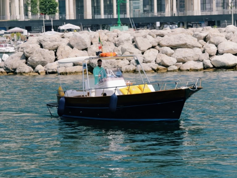 Pronájem lodi Salerno lákavé ceny Sorrento 7,50 open cruise