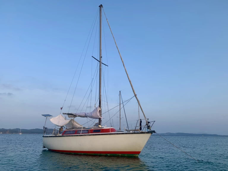 Dufour Dufour 2800 jednotlivci a charterové společnosti v Hyeres