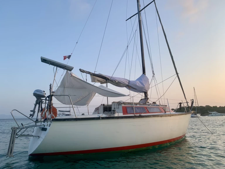 Pronajmout si Dufour Dufour 2800 v Hyeres