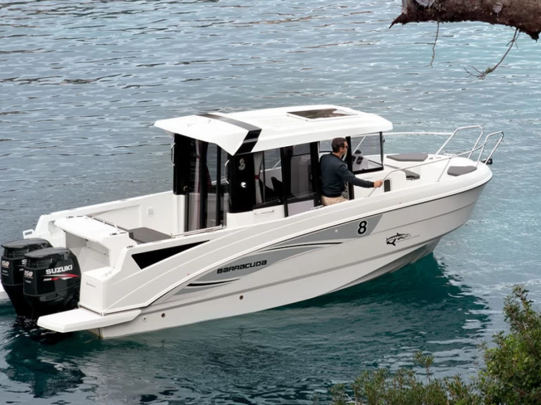 Motorová loď k pronájmu v Puerto Deportivo Marina de Santander za nejlepší cenu