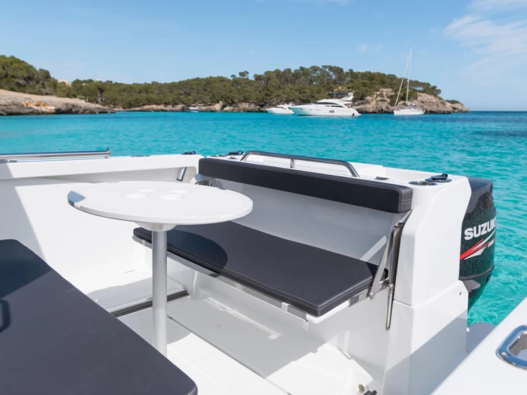 Pronajmout si Bénéteau Barracuda 8 v Puerto Deportivo Marina de Santander