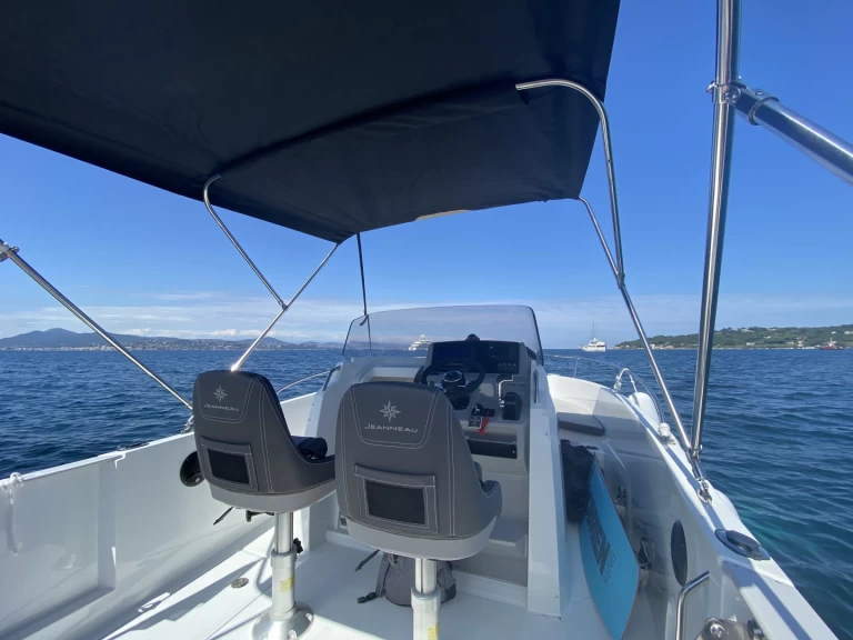 Motorová loď k pronájmu v Saint-Aygulf za nejlepší cenu