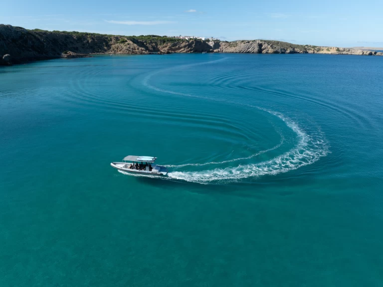 Pronájem Polotuhá loď Hydrosport s licencí