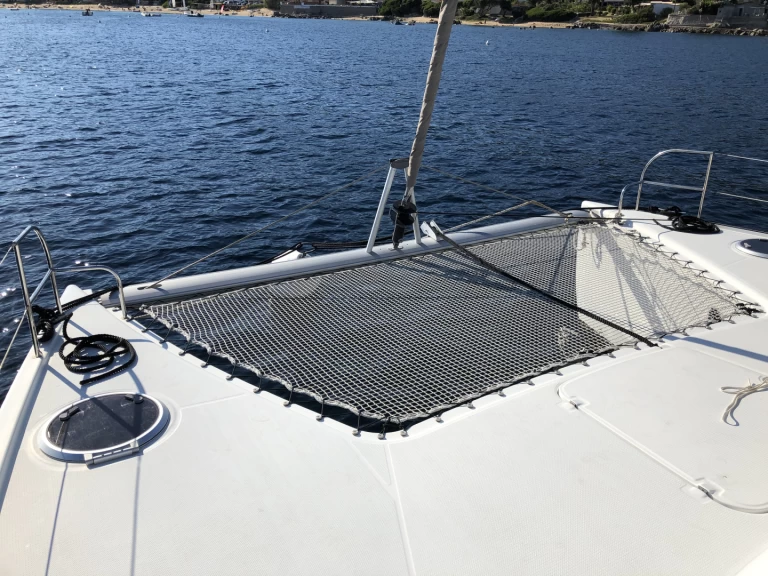 Fountaine Pajot LIPARI 41 EVOLUTION jednotlivci a charterové společnosti v Marseille