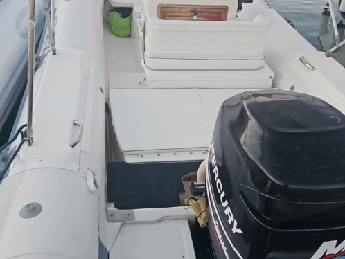 Pronajmout si Joker Boat Coaster 650 v Palermo