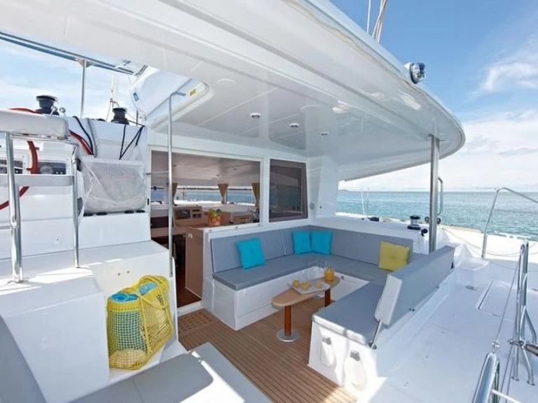 Pronájem lodi Lagoon Lagoon 400 v Es Jondal na Samboatu
