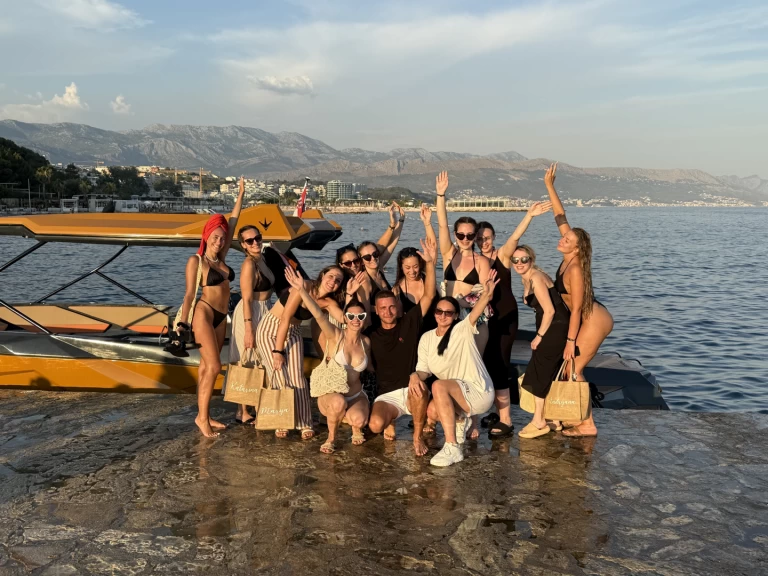 Pronajmout Motorová loď se skipperem či ne Alesta Marine v Split