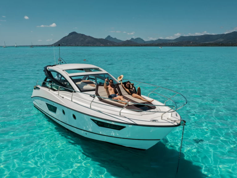 Pronájem lodi Tamarin lákavé ceny Gran Turismo 40