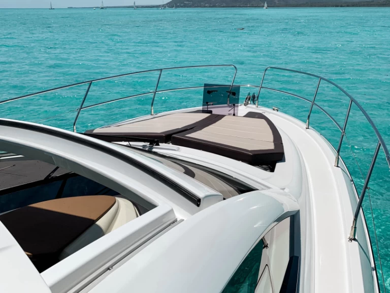 Pronájem Jachta v Tamarin -Bénéteau Gran Turismo 40