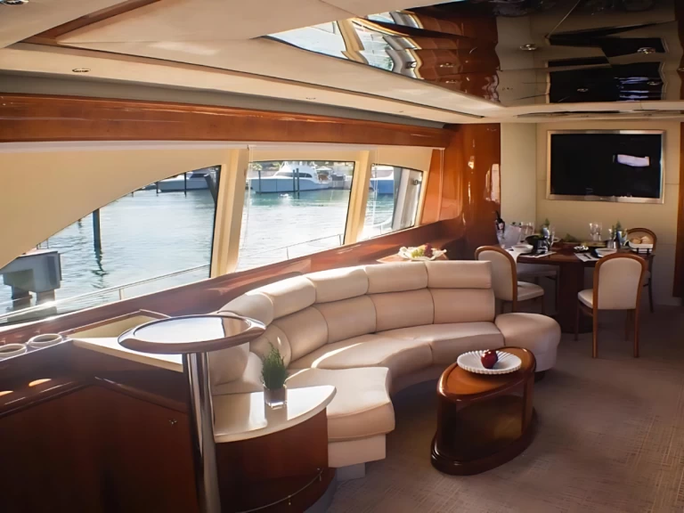 Pronajmout si Custom Made custom v La Romana