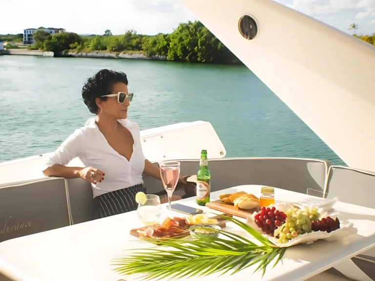 Pronájem lodi La Romana lákavé ceny custom