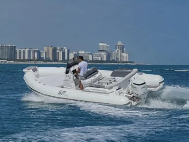 Pronajmout Polotuhá loď se skipperem či ne Sea prop v Baia