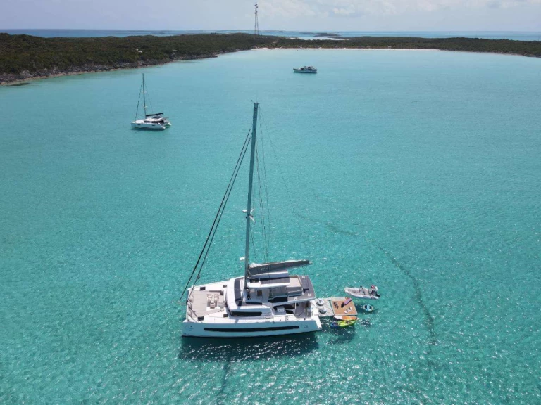 Pronájem lodi Bali SNAPDRAGON v Nassau na Samboatu