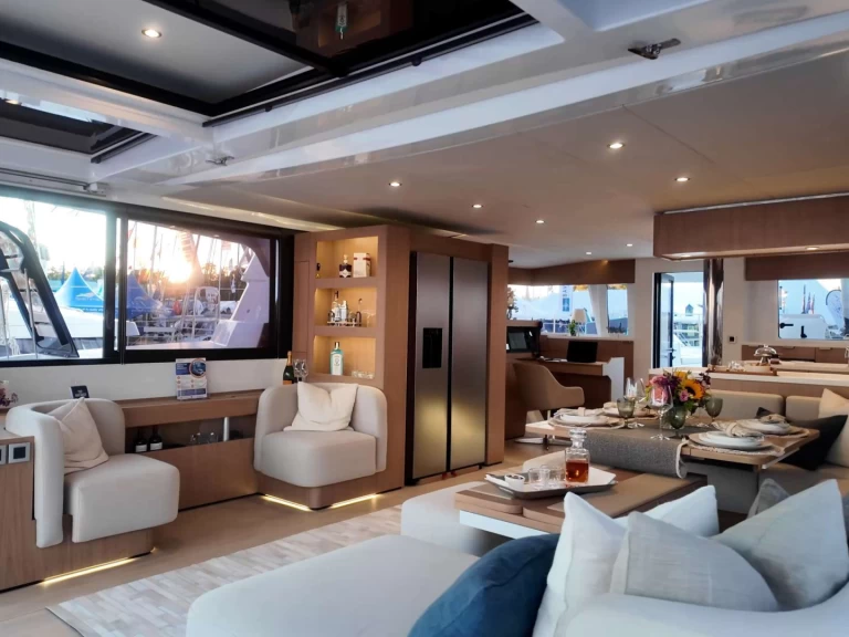 Pronájem jachty v Nassau -Bali SNAPDRAGON na Samboatu