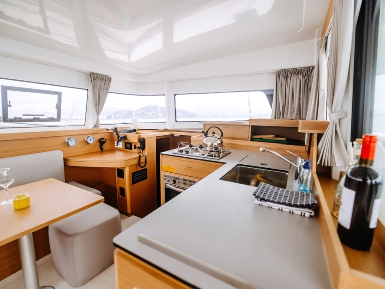 Excess Excess 11 jednotlivci a charterové společnosti v Deme of Volos