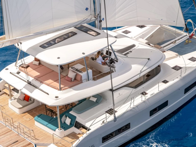 Pronájem Katamarán v Trogir -Lagoon Lagoon 55