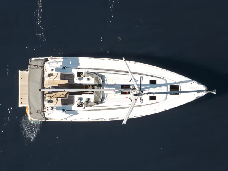 Pronájem lodi Fethiye lákavé ceny Bavaria C38