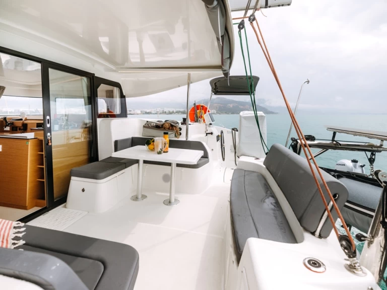 Katamarán k pronájmu v Deme of Volos za nejlepší cenu