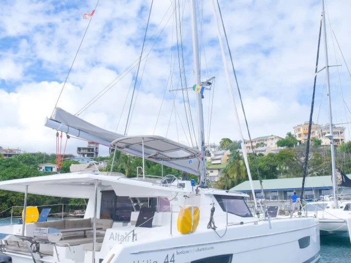 Pronájem lodi Fountaine Pajot Helia 44 v Parish of Saint George na Samboatu