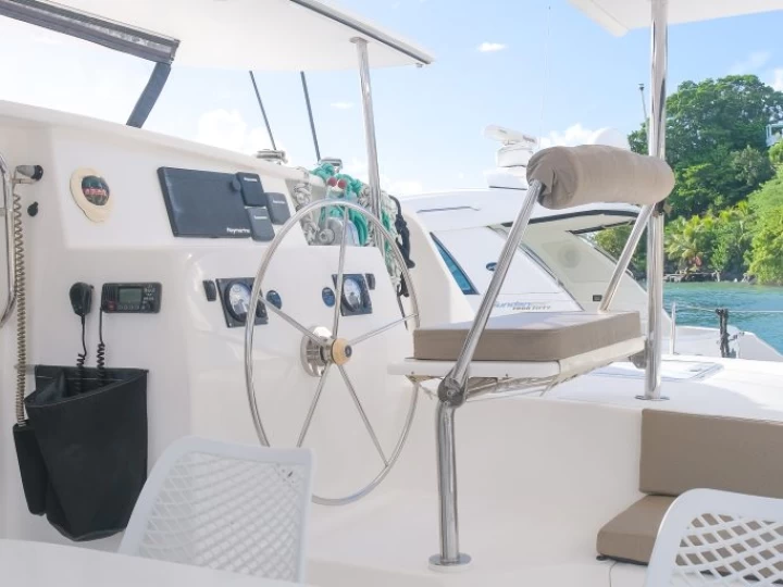 Pronajmout si Voyage Voyage 480 - 4 + 2 cab. v Parish of Saint George