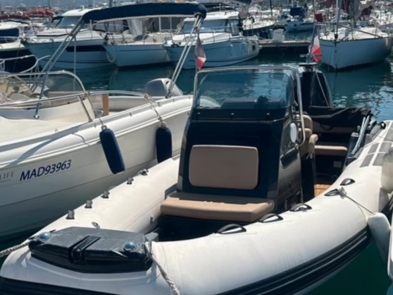 Pronájem lodi Brig Eagle 6.7 v Quiberon na Samboatu