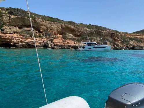 Pronajmout si Sacs Sacs S 540 Young v Ibiza Town