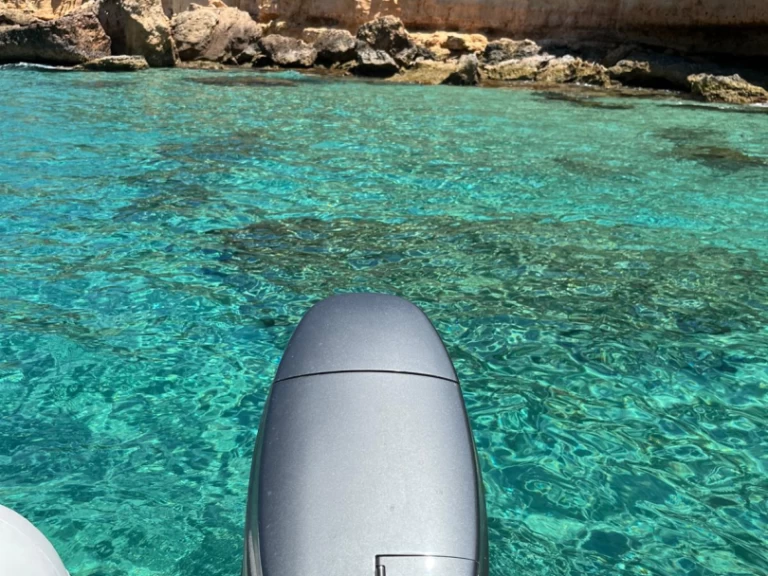 Pronájem Polotuhá loď v Ibiza Town -Sacs Sacs S 540 Young