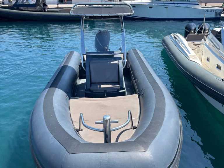 Pronájem Polotuhá loď Sea Water s licencí