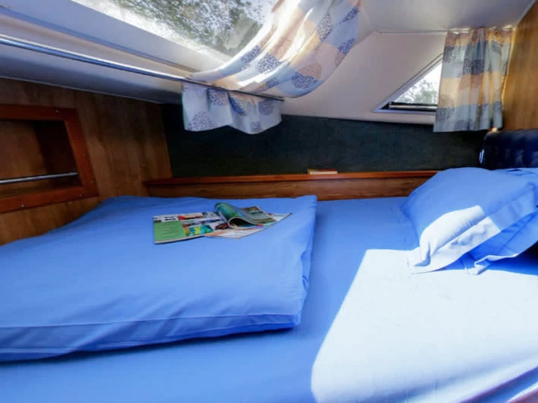 Pronajmout Motorová loď se skipperem či ne  v Jabel