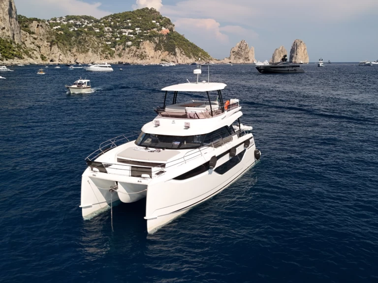 Pronájem Motorová loď Prestige s licencí